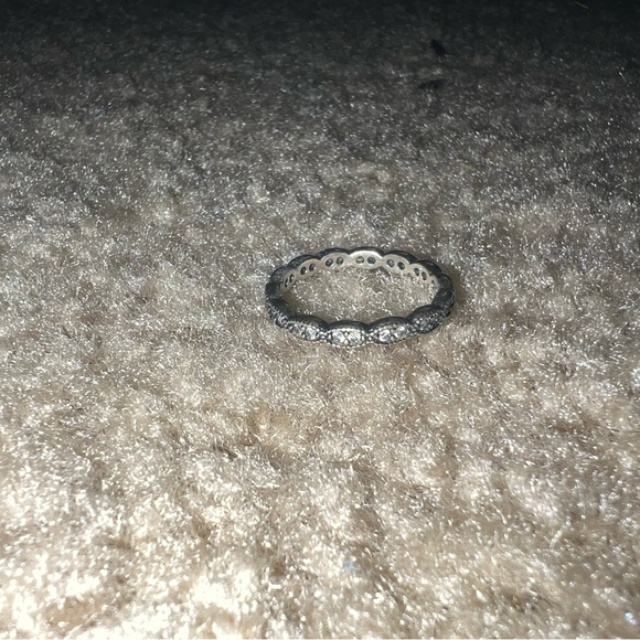 Pandora ring size 6 - Picture 1 of 2